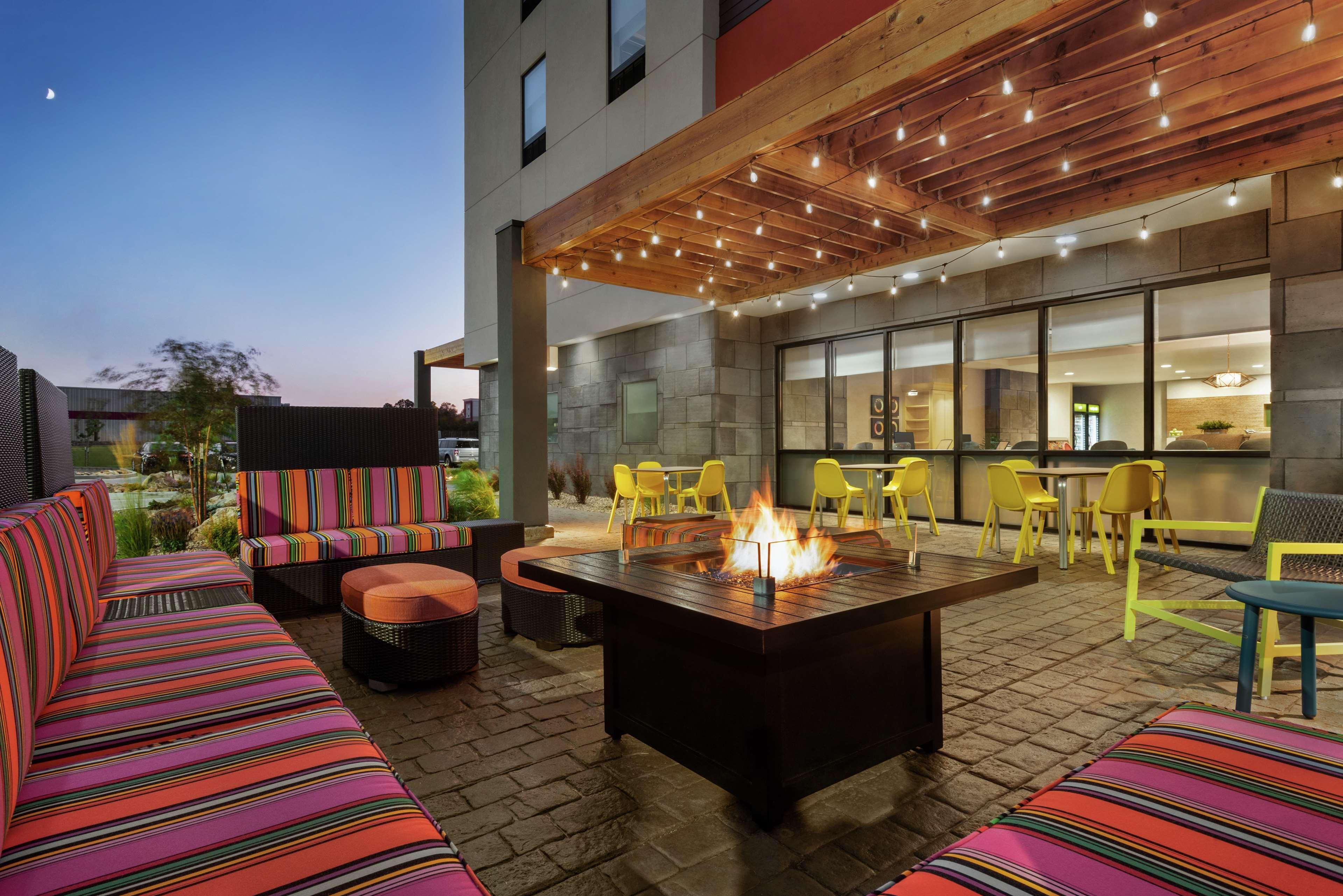 Home2 Suites By Hilton Bismarck Exterior foto