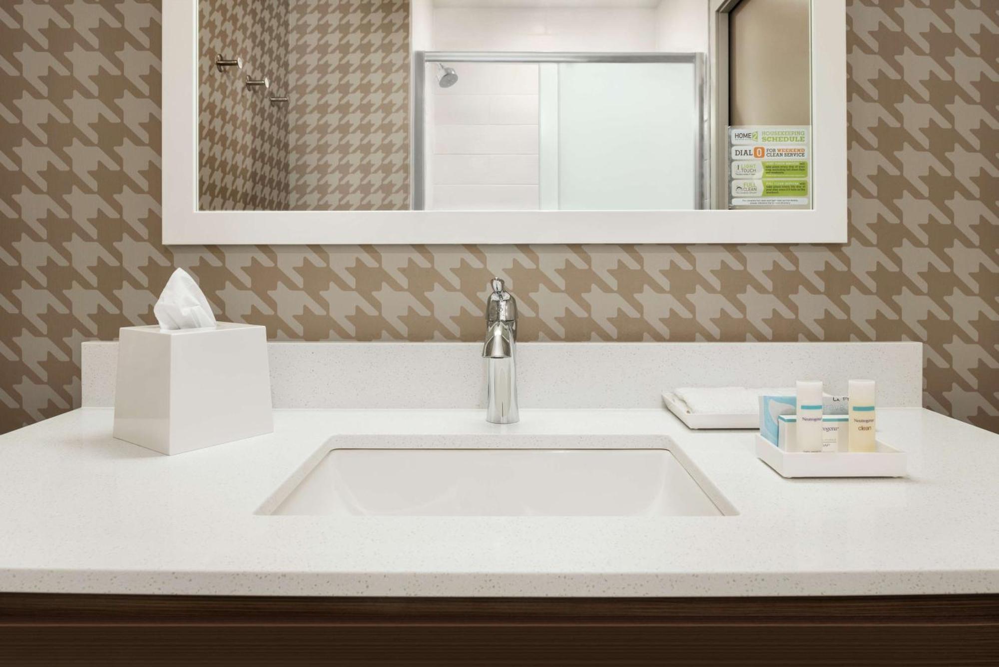 Home2 Suites By Hilton Bismarck Exterior foto