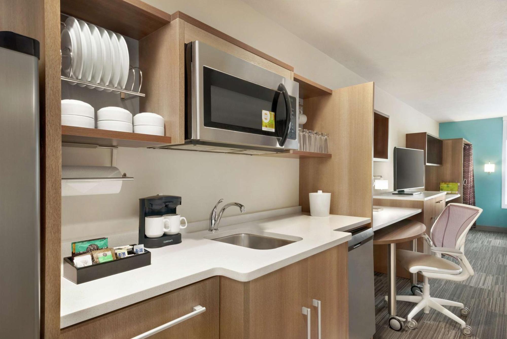 Home2 Suites By Hilton Bismarck Exterior foto